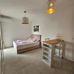 Calypso Sea View Kwatera prywatna Saranda